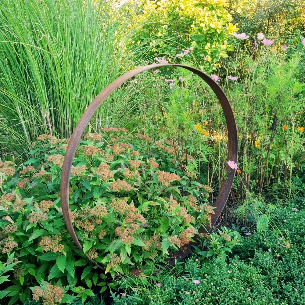 Dekorace na zahradu z kovu Velký kruh průměr 78 cm