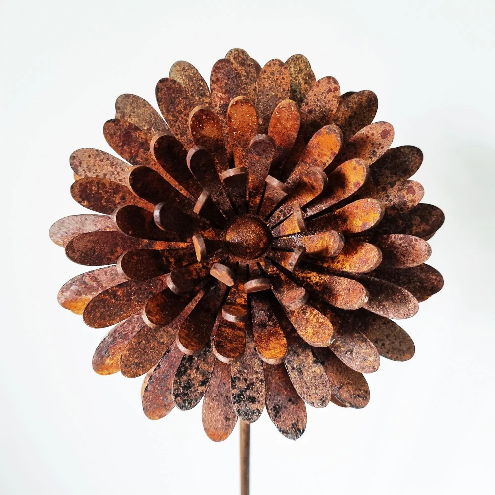 Zahradní kovový zápich 3D Chryzantéma rezavá 128 cm