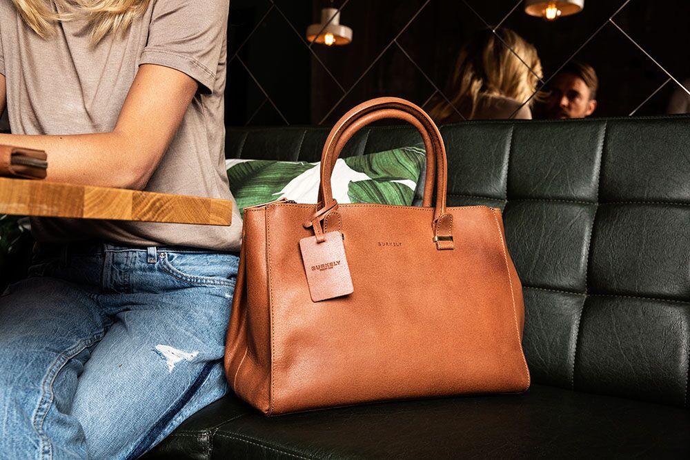 Dámská kožená kabelka Burkely Wiekse 2-Zipper koňak TOTÁLNÍ VÝPRODEJ
