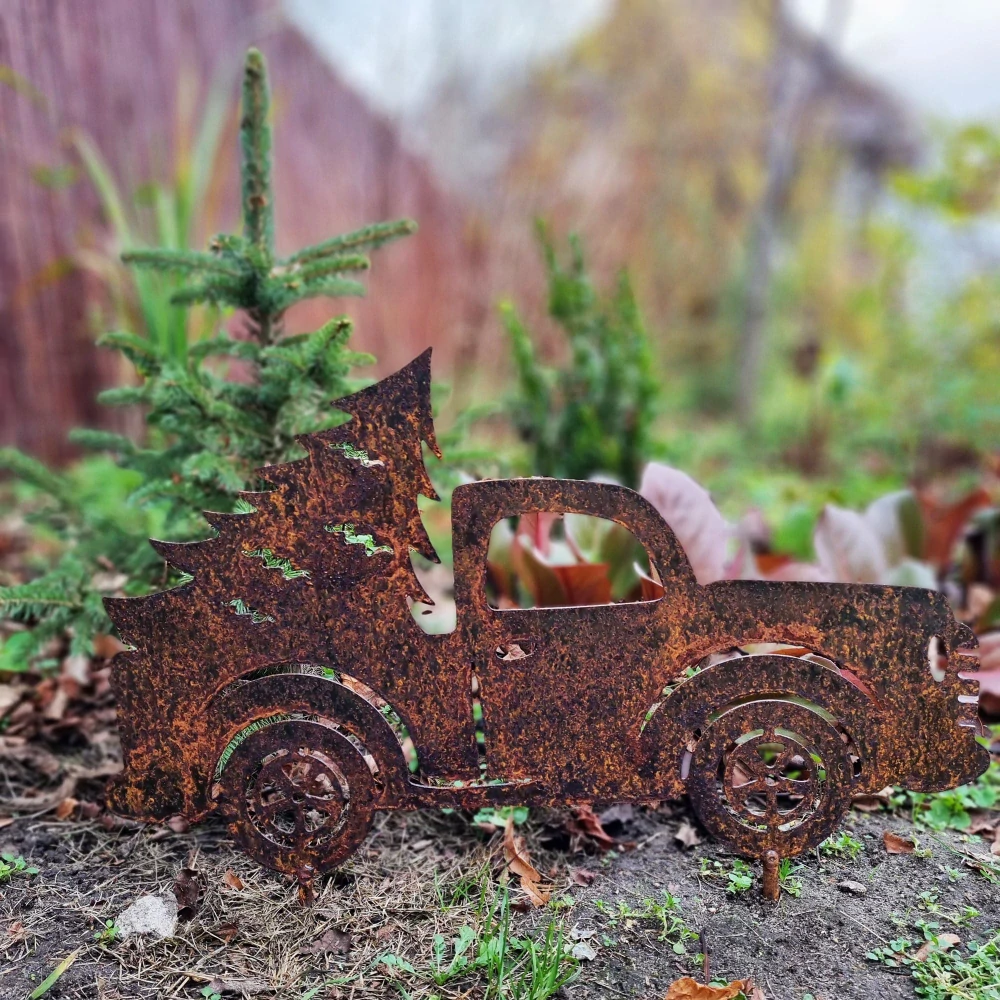 Zahradní kovová dekorace rezavá Auto se stromečkem