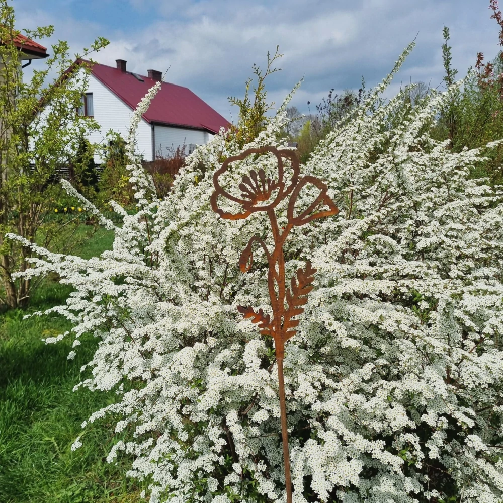 Zahradní kovový zápich rezavý Mák 117 cm