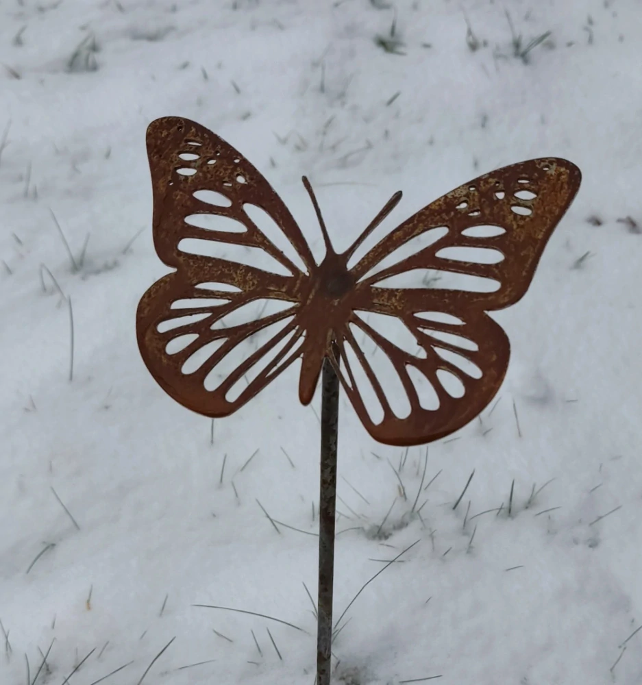 Zahradní kovový zápich corten Motýl rezavý 50 cm