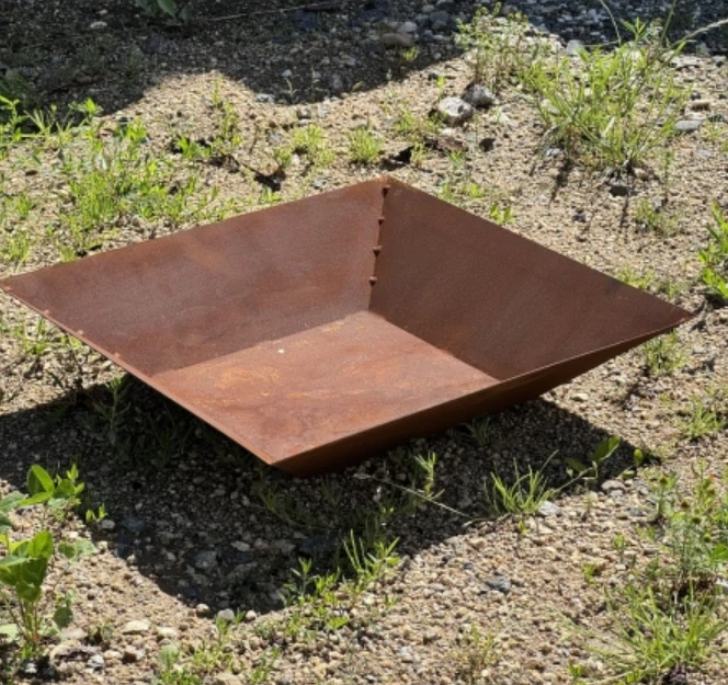 Kovový květináč čtvercový 50 x 50 cm rezavý