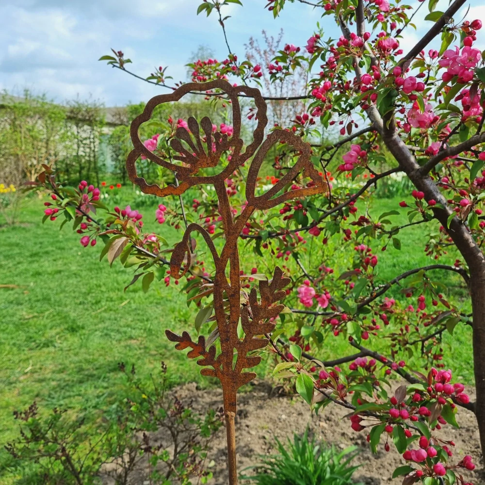 Zahradní kovový zápich rezavý Mák 117 cm