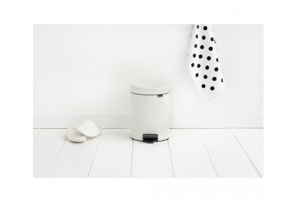 Brabantia Pedálový odpadkový koš newIcon - 5 L, bílá