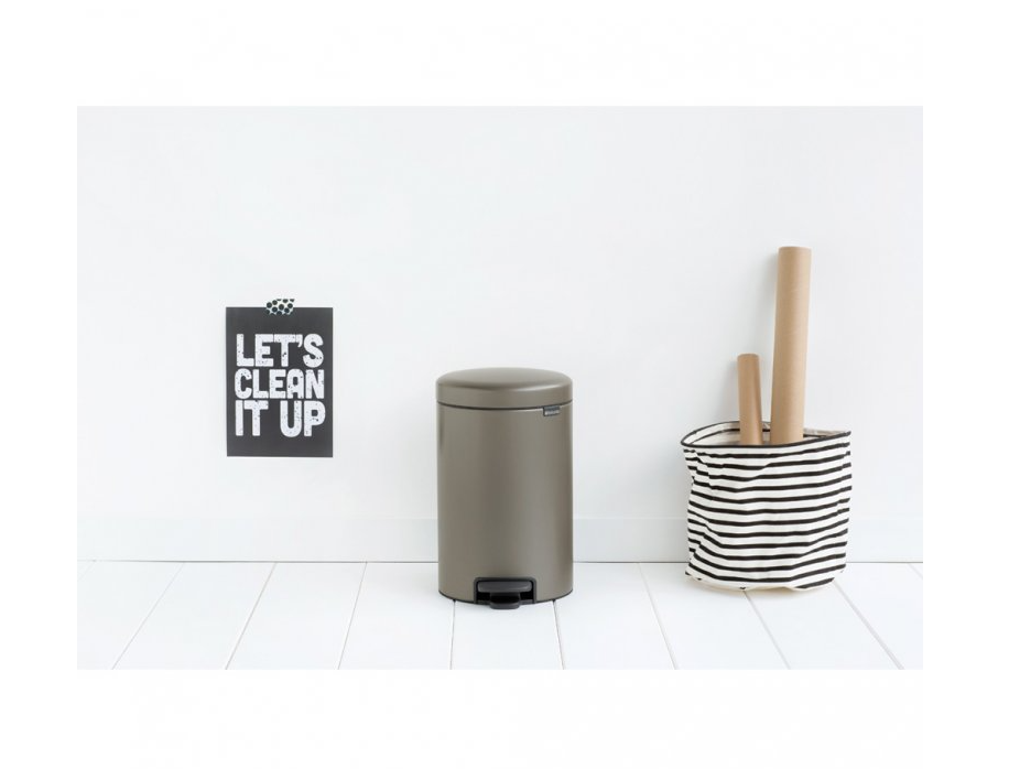Brabantia Pedálový odpadkový koš newIcon - 12 L, platinová