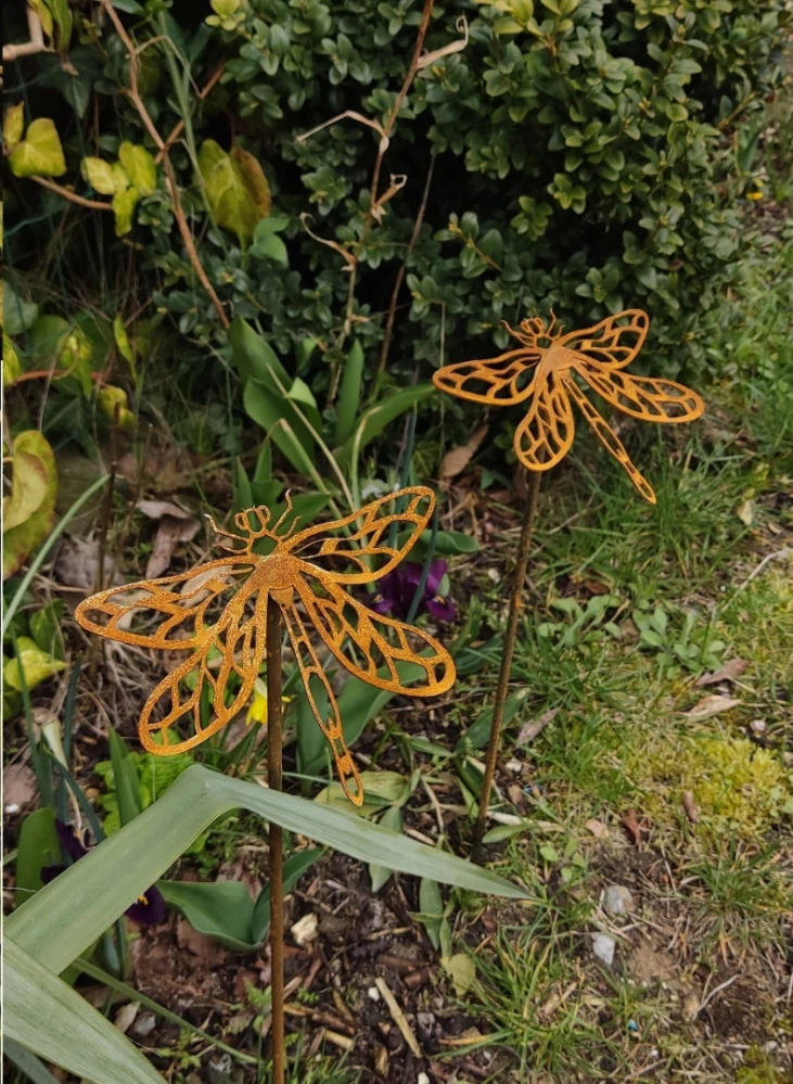 Kovový zahradní zápich corten 3D Vážka 50 cm