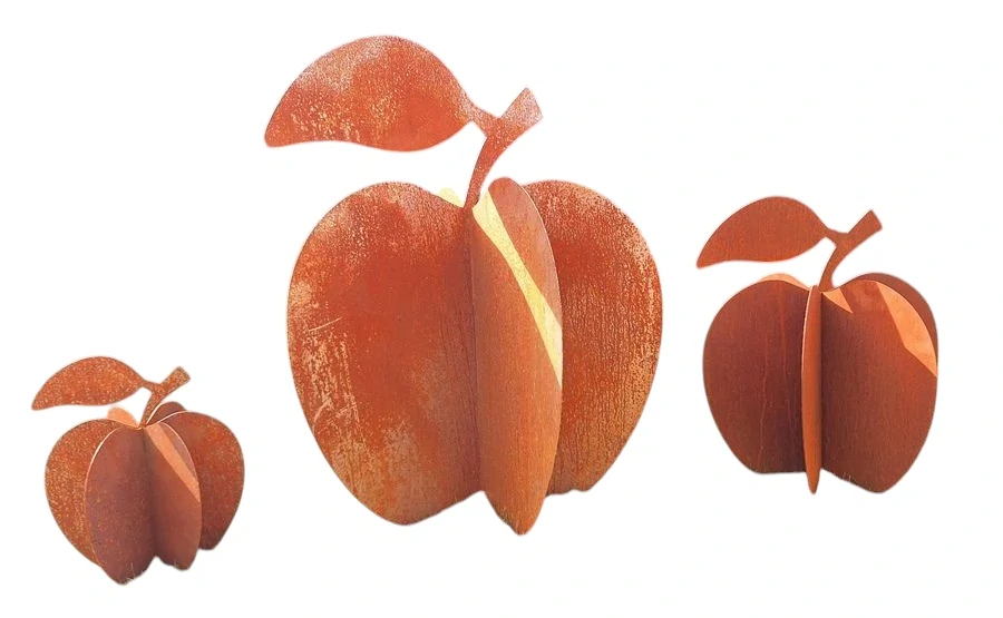 Kovová zahradní dekorace Jablko 3D střední 56 cm corten