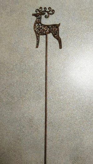 Zahradní kovový zápich Jelen na tyči rezavý 96 cm