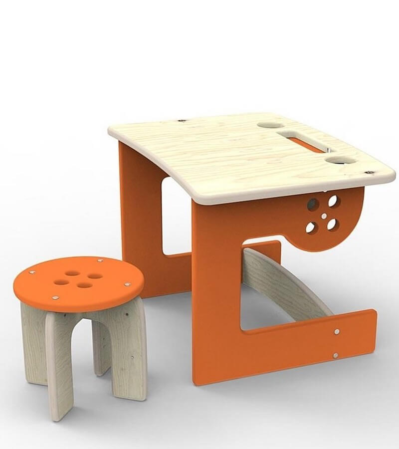 dřevěný stoleček pro dítě